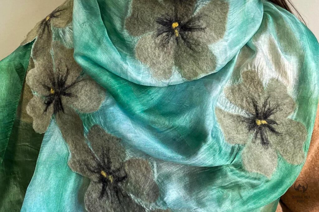 Kyrgyz silk scarf with felt patterns