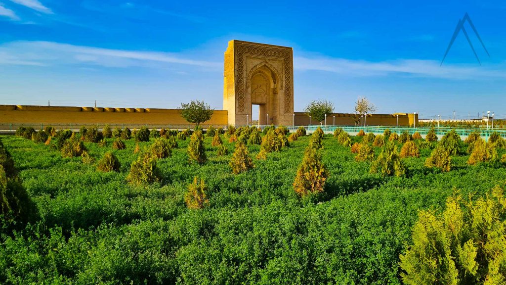 rabati malik caravanserai portal