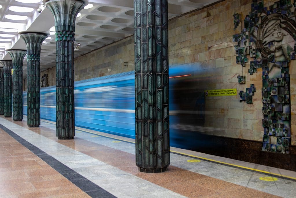tashkent metro train