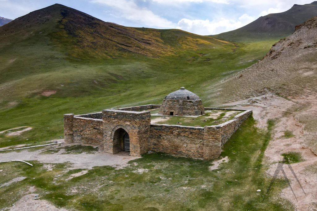 Tash Rabat caravanserai